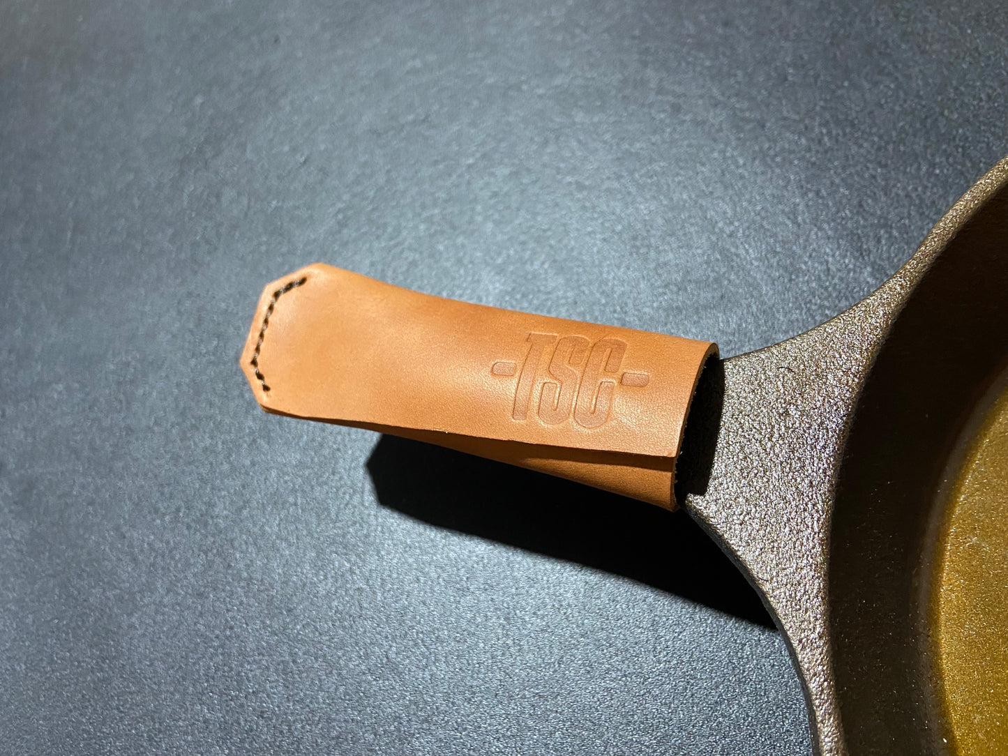 The Strength Co. Leather Pot Holder