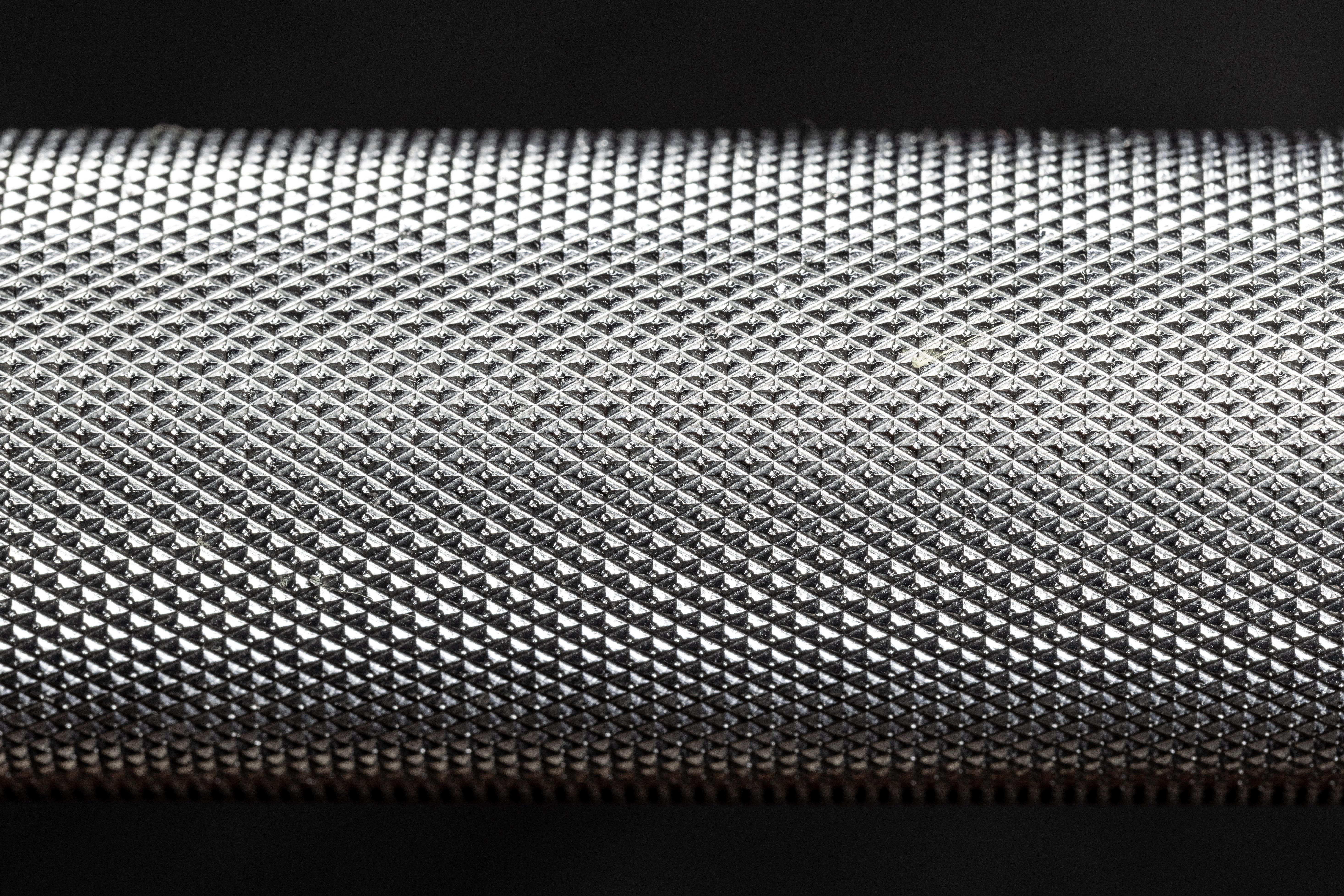 Standard Olympic Barbell - 20KG (45LB) – The Strength Co.